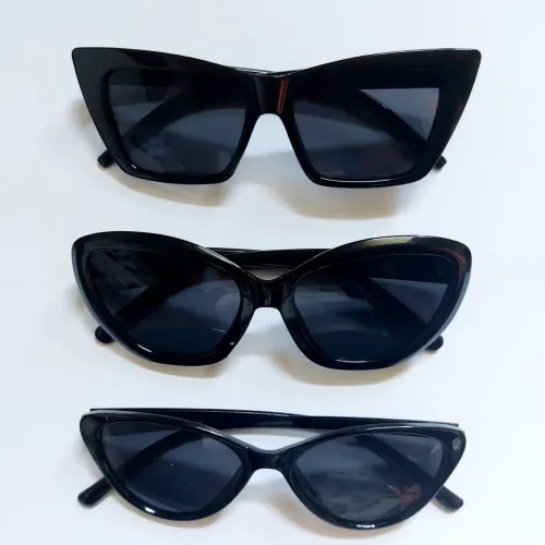 Kit 3 Óculos de Sol modelo gatinho em perfeito estado
