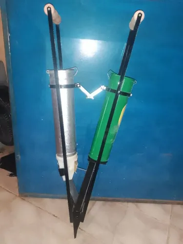Vendo plantadeira com adubadeira por r$ 200