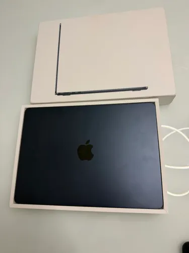 MacBook M2 256G