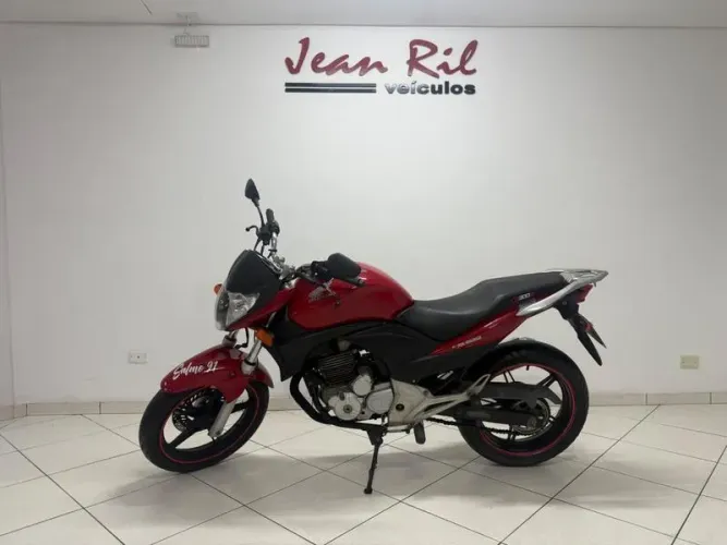 HONDA CB 300 R 2011