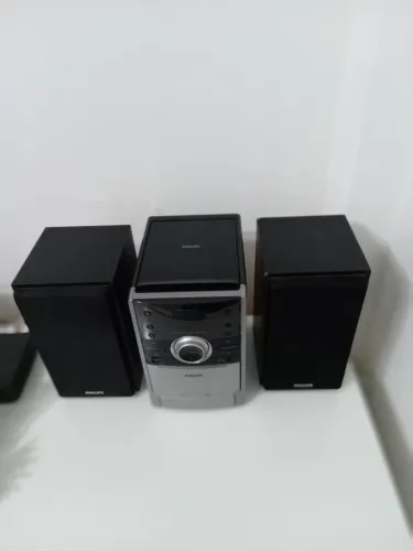Som Philips 220 walts semi novo