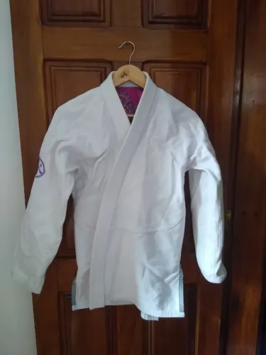 Kimono feminino Colibri Feminino Keiko Jiu jitsu - A0 (TAMANHO)