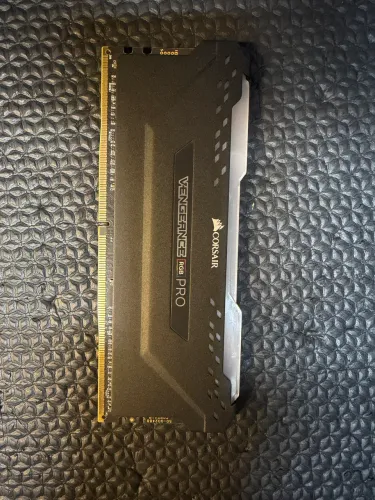 16gb (1x16) memoria ram ddr4 corsair 3200mhz