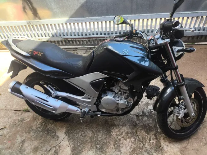 Yamaha Fazer 250 2006 com 45.240 km originais 
