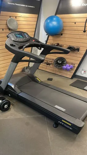 Esteira Ele. RT 250 G3 SAC Movement Showroom