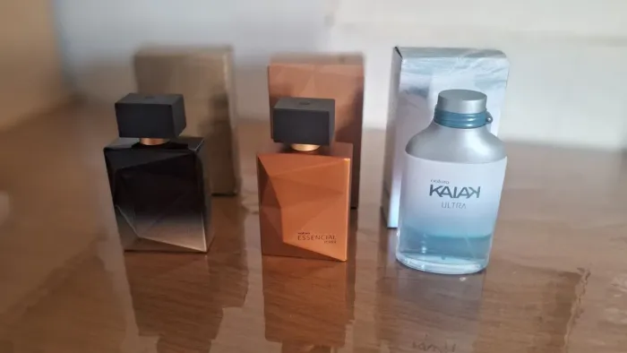 Kit com 3 perfumes Natura novos apenas testado.