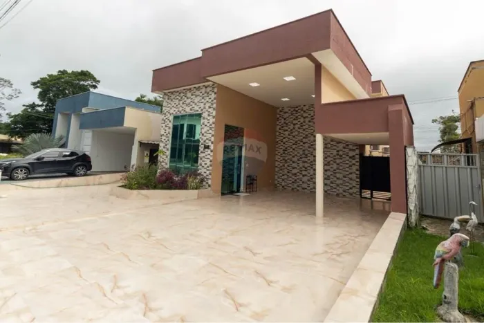 Casa Luxuosa em Ponta Negra, Manaus - 360m² e Piscina