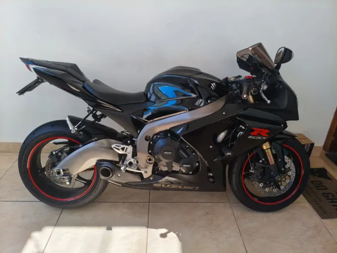 Suzuki GSX-R 1000 SRAD 2011