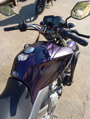 Troco moto por carro