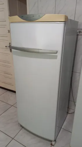 Freezer vertical Forst Free em perfeito estado