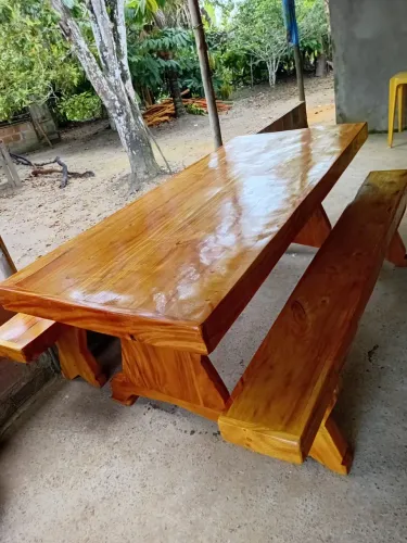 Mesa de jaqueira