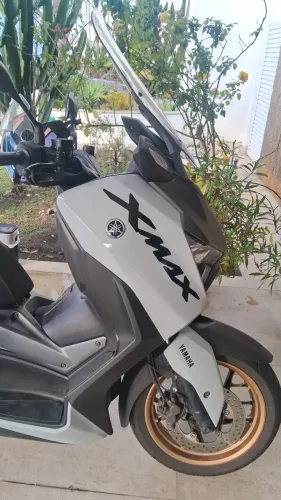 Yamaha xmax connect 300