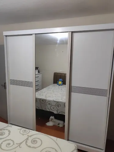 Guarda roupa 3 portas com espelho