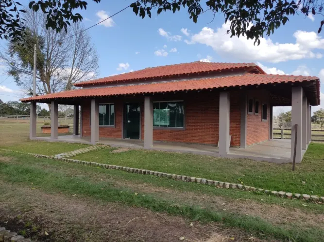*EXCELENTE HARAS A VENDA EM ITAPETININGA-SP* ?? ? Formação: Haras e Feno Área Total: 62,92