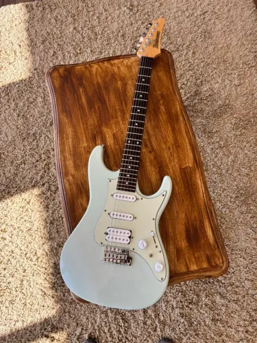 Guitarra Ibanez Azes40