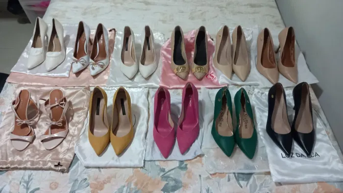 Sapatos femininos Scarpin grifes famosas! Usados! N°s 36/37.