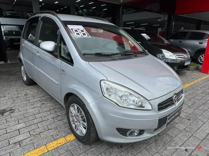Fiat Idea Essence 1.6 Flex 16V 5P 2011