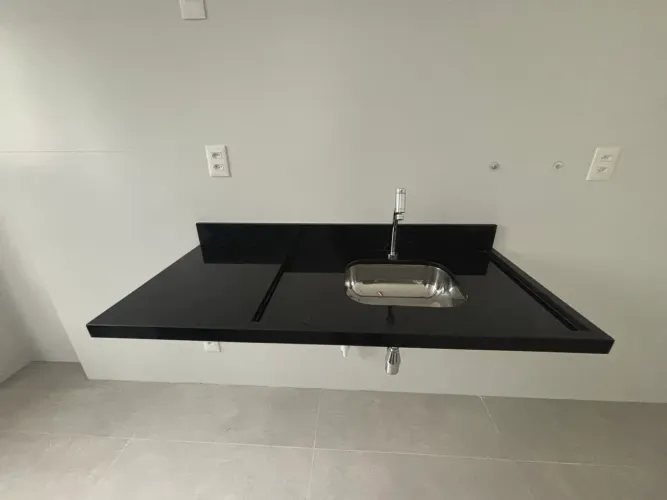 Bancada de pia para cozinha mármore São Gabriel com cuba em inox (1,20x0,60m)