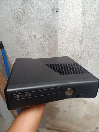 Xbox 360 Slim Completo Desbloqueado | HD 500GB | Kinect | 3 Controles | Excelente Estado