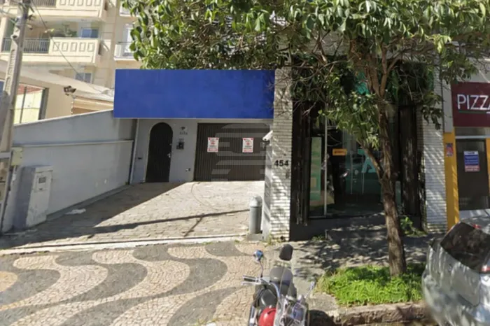 Casa Comercial no Cambuí PARA LOCAÇÃO