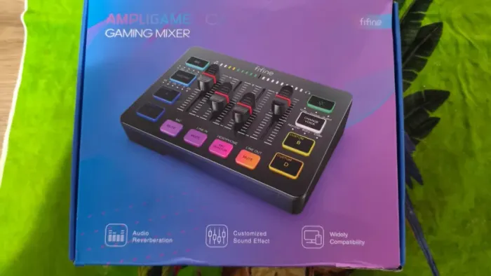 Mesa de Áudio Gamer Fifine