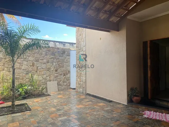 BELISSÍMA CASA NA VILA ZÉLIA EM LORENA-SP