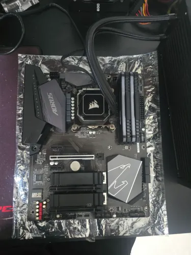 B 460 AORUS PRO  + I7 10700F +32GB RAM CORSAIR 