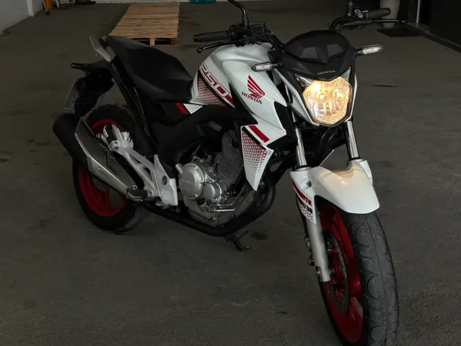 HONDA CB TWISTER 250CC