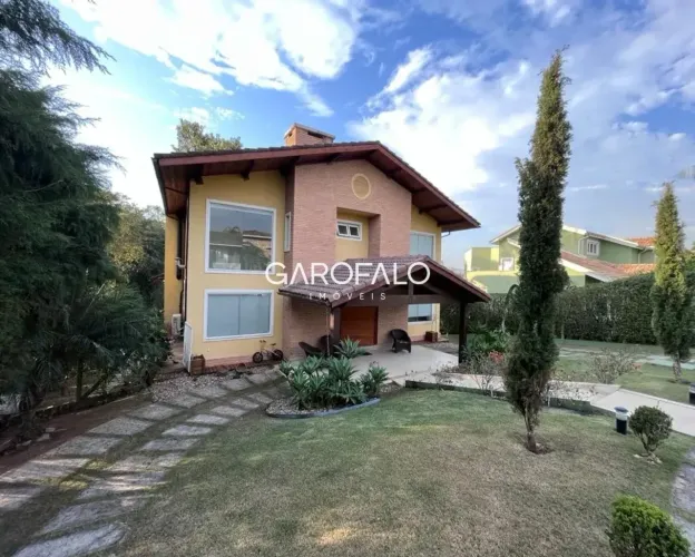 Casa em condomínio Penedo