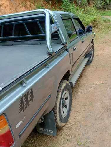 Toyota Hilux CD SR5 4X4 2.8 Diesel 1997