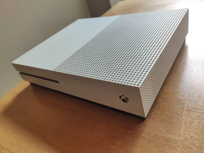 Xbox One S Funcionando Perfeito + Cabos Originais (Leia Descrição)
