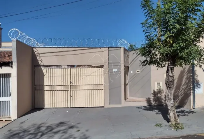 Locação de Casas / Padrão na cidade de Araraquara