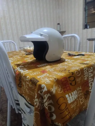 Capacete aberto