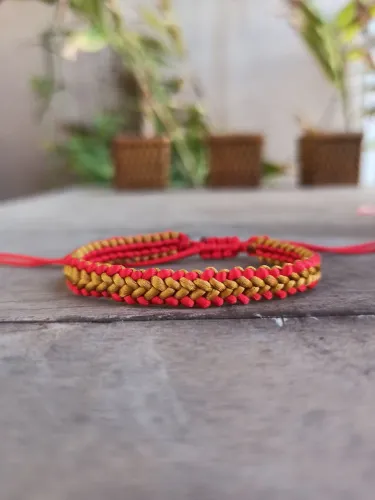 Pulseira macrame trançada