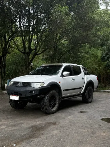 Mitsubishi L200 Triton HPE 3.2 CD TB Int.diesel MEC 2012