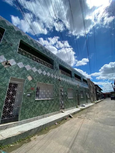 APARTAMENTO NO COQUEIRAL DE 2 QUARTOS - LOCAÇÃO R$600