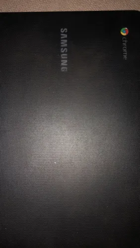 Notebook a venda só a tela q tá ruim