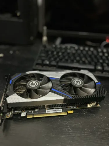 RTX 2060 8GB super 
