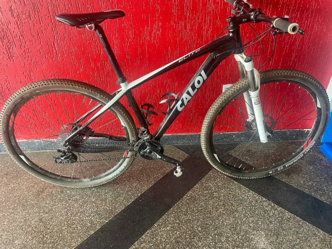Caloi elite 30 Deore com rodas Vzan Everest XC