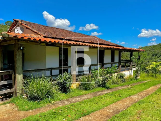 Sítio à venda, 4 quartos, Centro - Piranga/MG