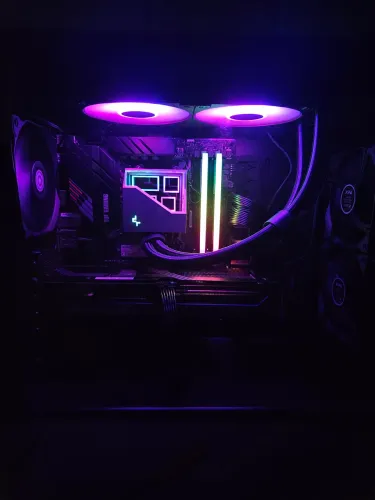 PC Gamer Ryzen 7 + RTX 5070