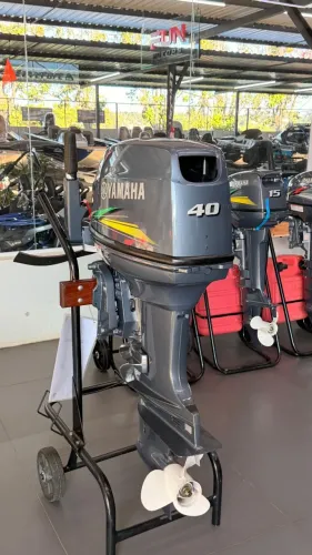 MOTOR YAMAHA 40HP 2 TEMPOS COM PARTIDA ELÉTRICA