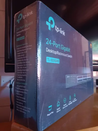 SWITCH TPLINK 24-PORT GIGABIT - LACRADO (FOTO) - TL-SG1024D