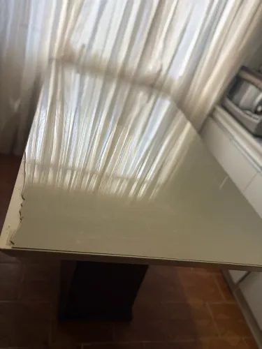 Mesa e cadeiras