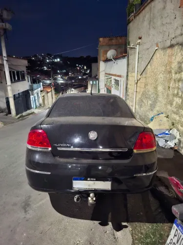Fiat Linea Essence 1.8 Flex 16V 4P 2012