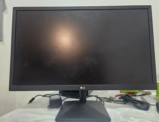 Monitor LG 24 Polegadas FULL HD Ultrafino