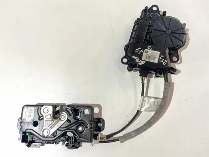 Motor Fechadura Tampa Traseira Bmw X1 2020 Original