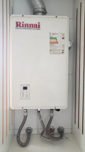 Aquecedor a Gás Rinnai REU-16FEH 23,5 L/min GLP - Excelente Estado
