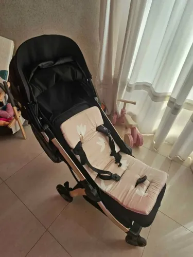 Carrinho de Bebê Maxi Cosi Eva 3 Essential Black Champagne