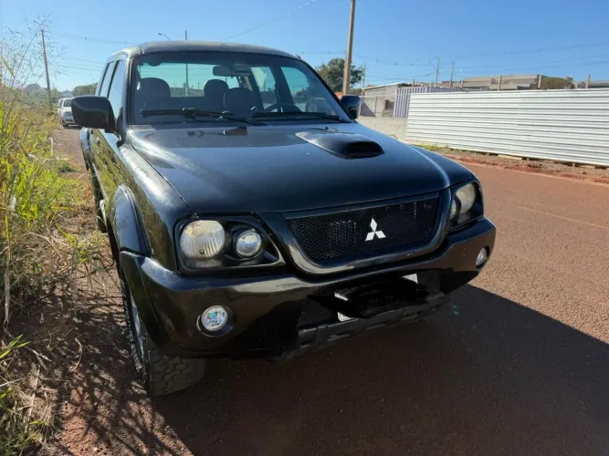 Mitsubishi L200 GLS 2.5 4X4 CD Diesel 2006